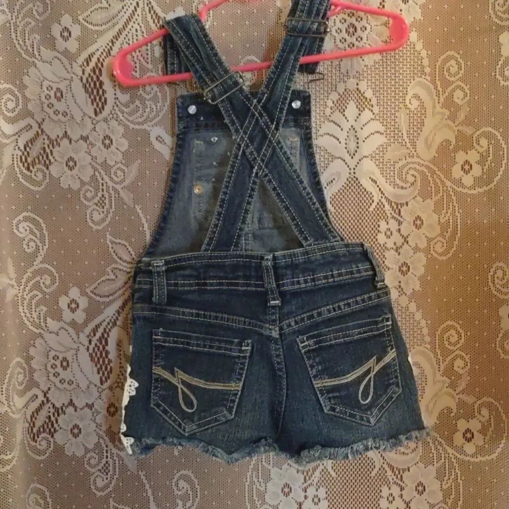 Jordache Girls Size 4-5 denim‎ adjustable overalls shorts lace floral applique